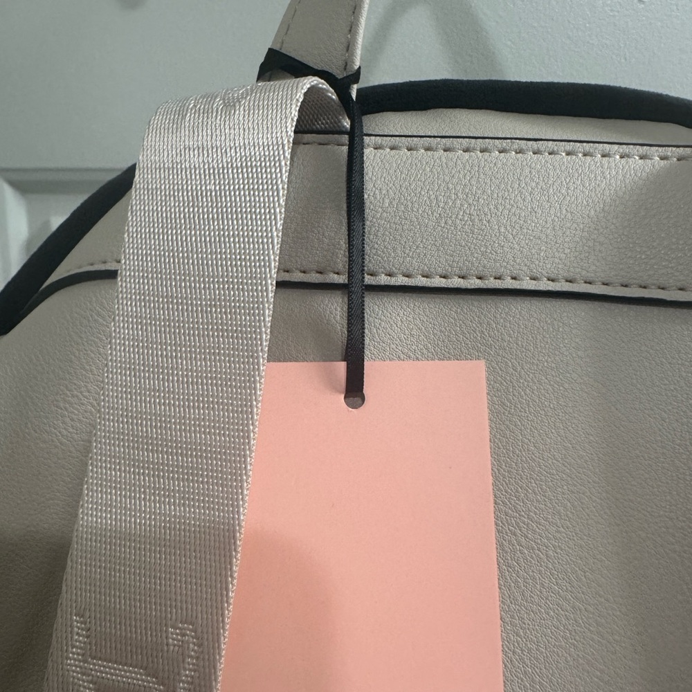 RARE 🤩🤩🤩 VINTAGE JUICY KINGDOM FULL SIZE BACKPACK - Picture 7 of 7